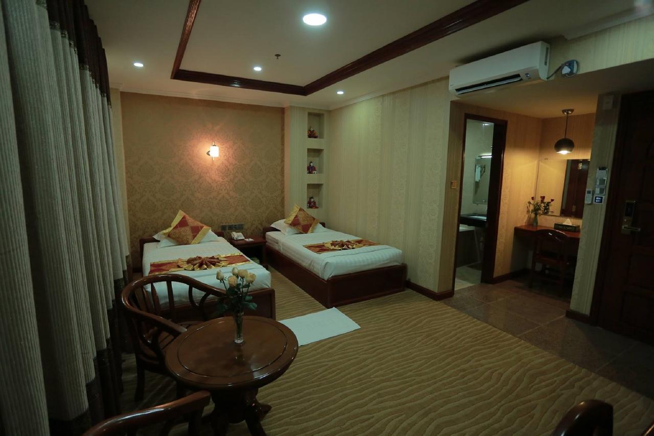 Silver City Hotel Mandalay Exteriör bild