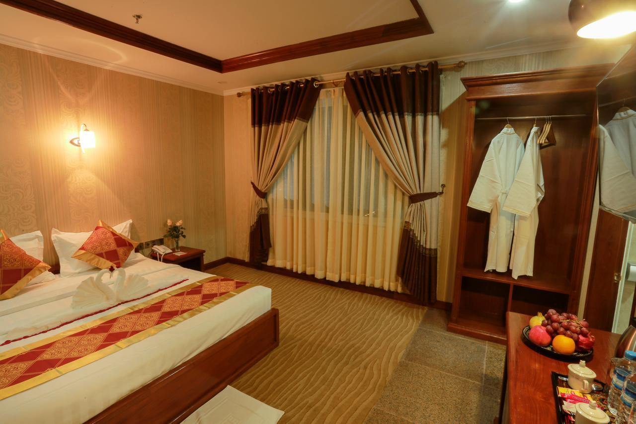 Silver City Hotel Mandalay Exteriör bild