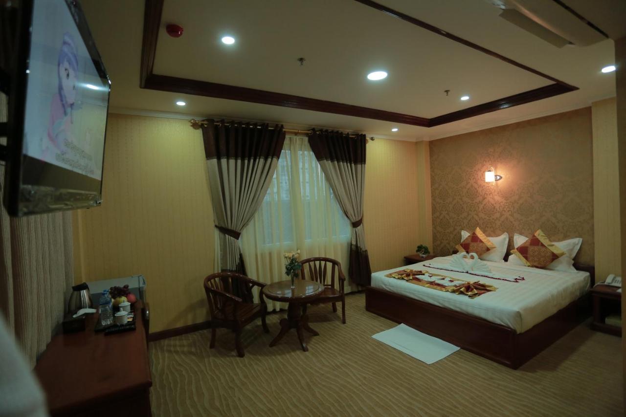 Silver City Hotel Mandalay Exteriör bild